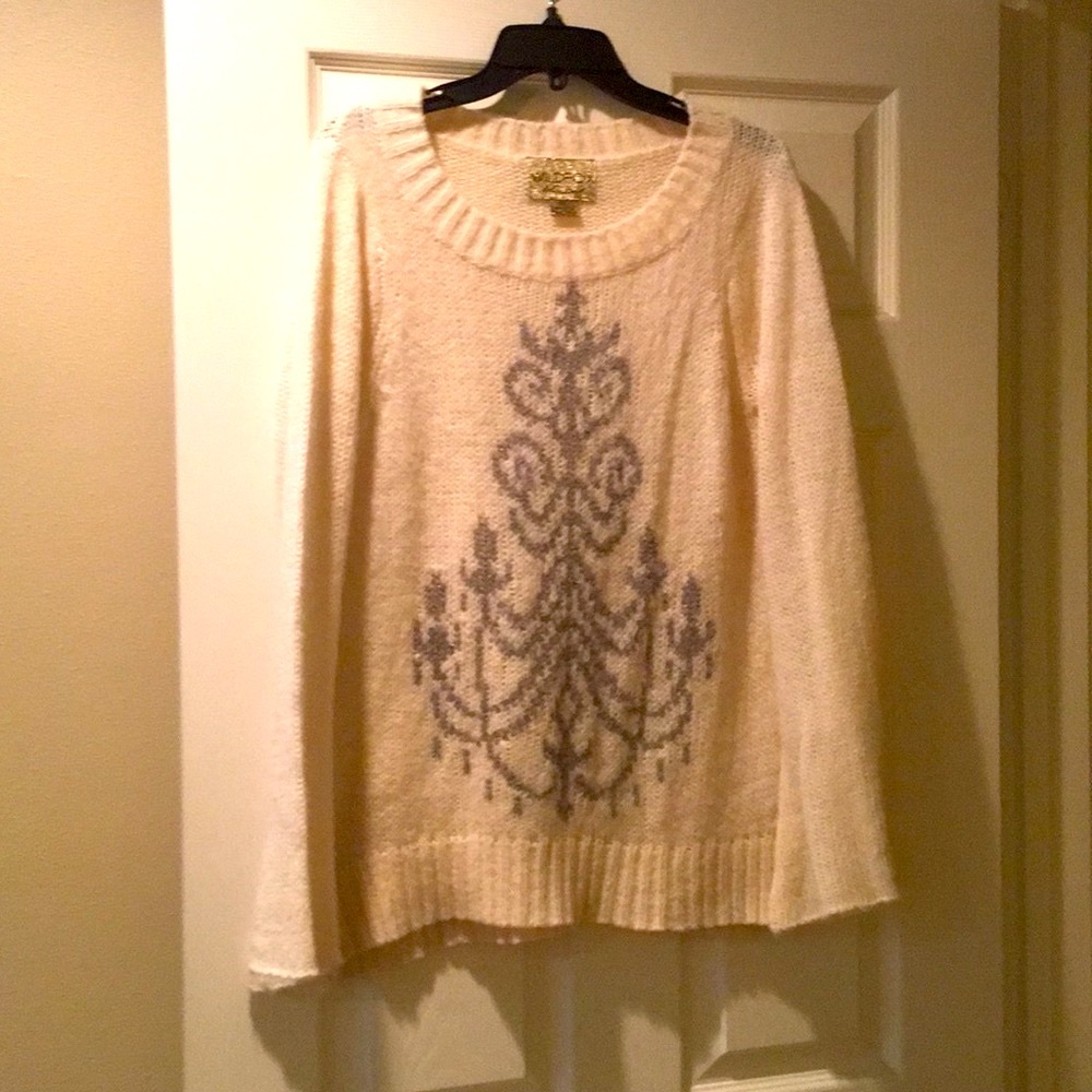 Wild fox sweater